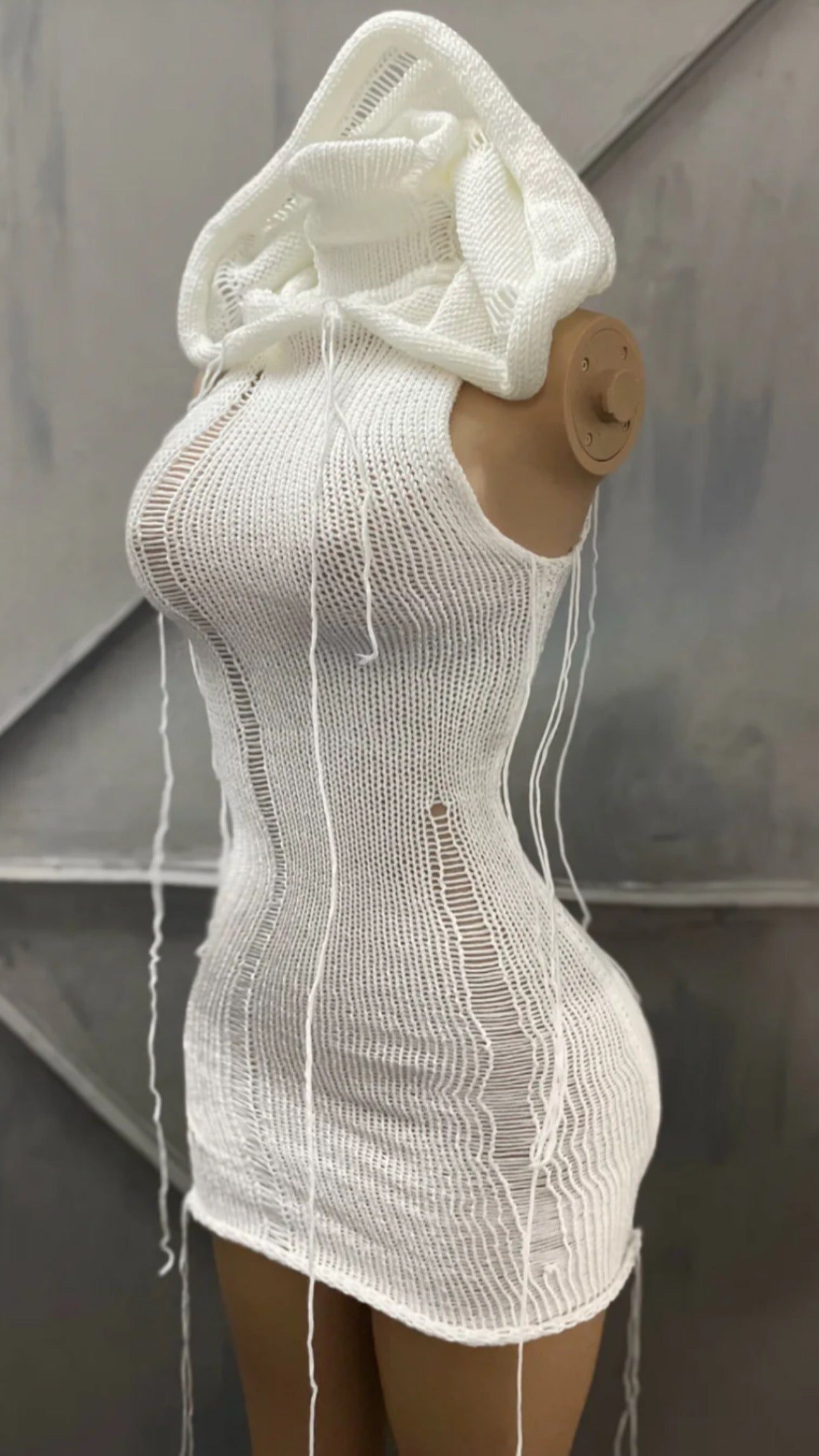 AUTUMN DRESS IN WHITE
