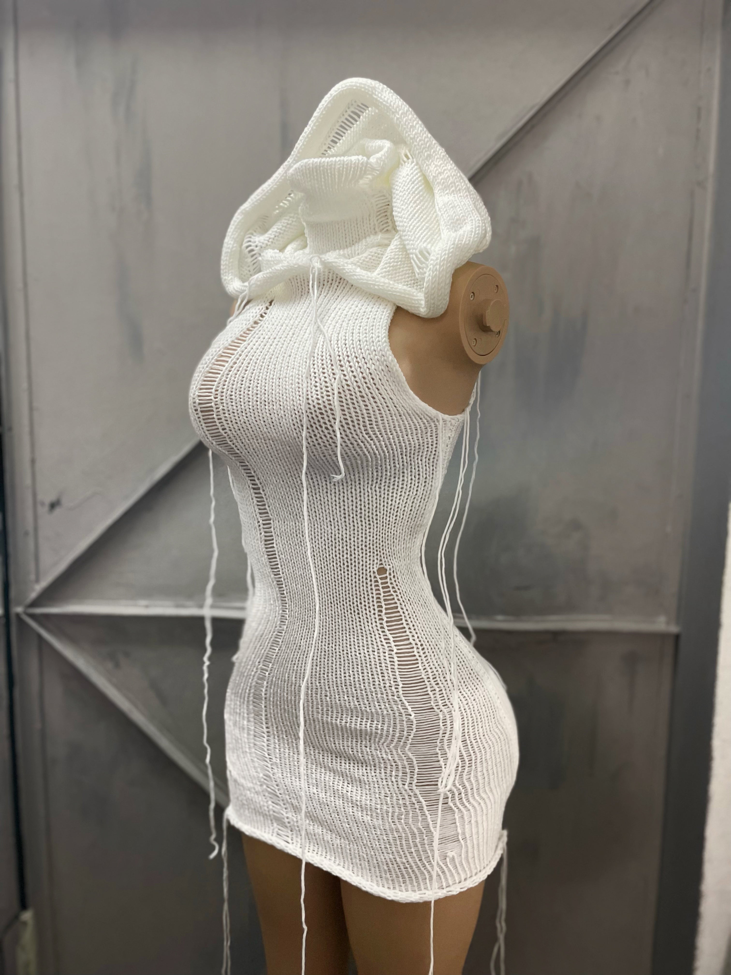 AUTUMN DRESS IN WHITE