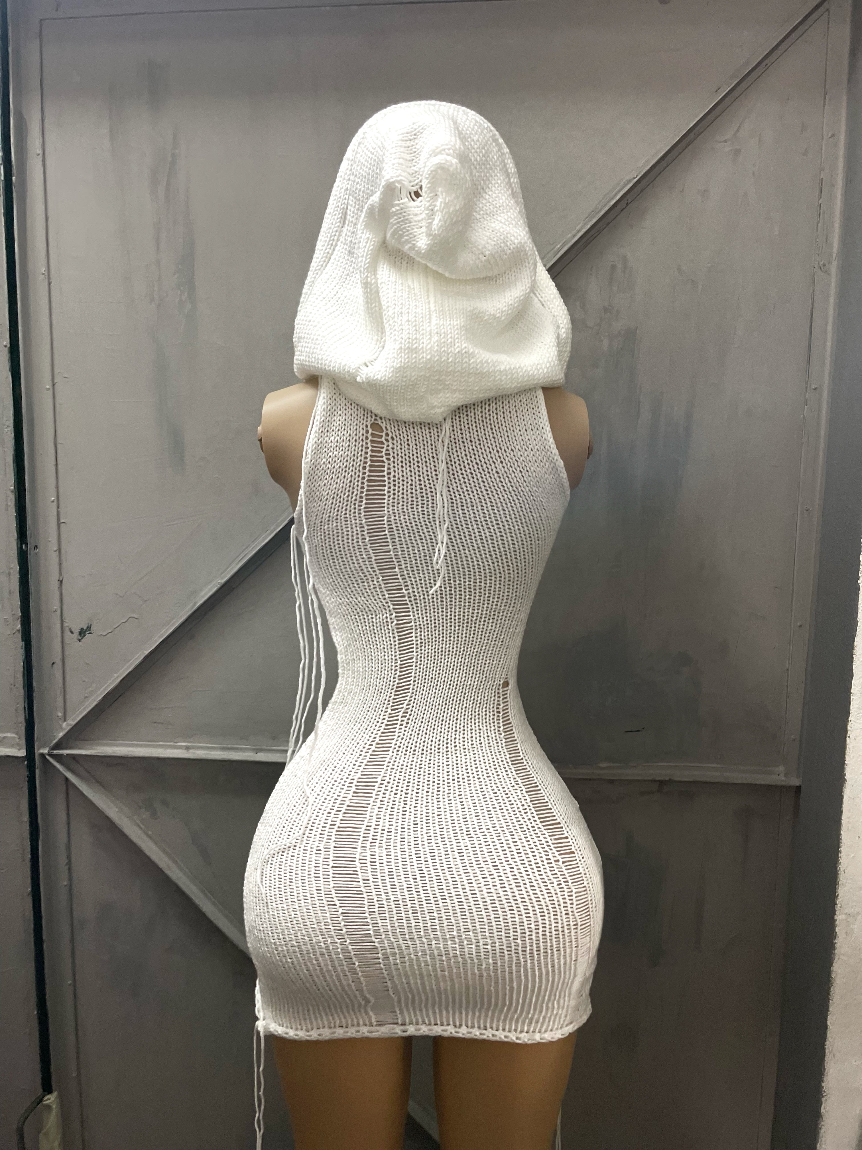 AUTUMN DRESS IN WHITE