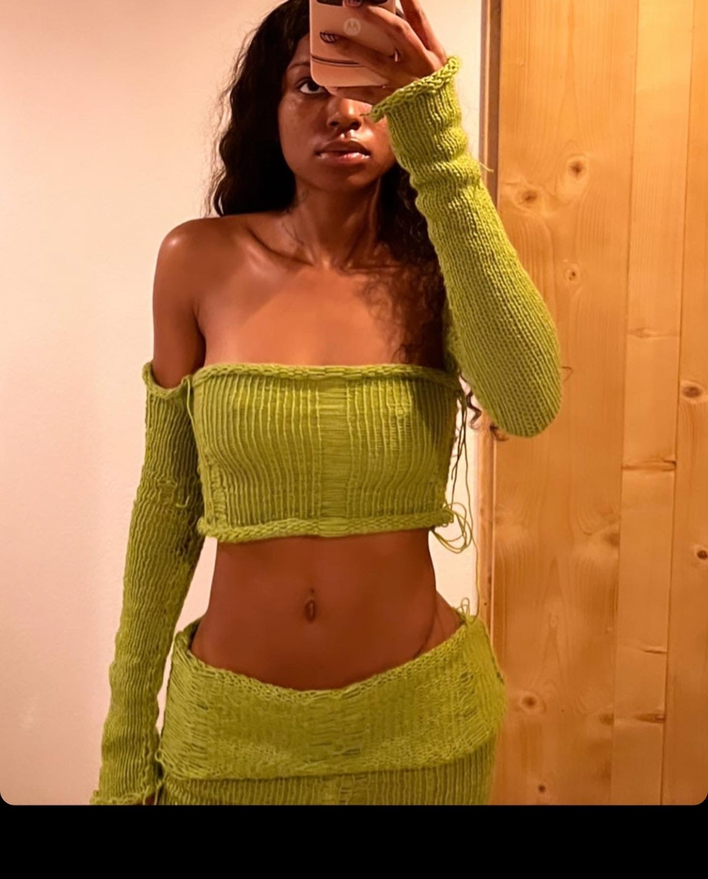 KIM SET WITH SLEEVES